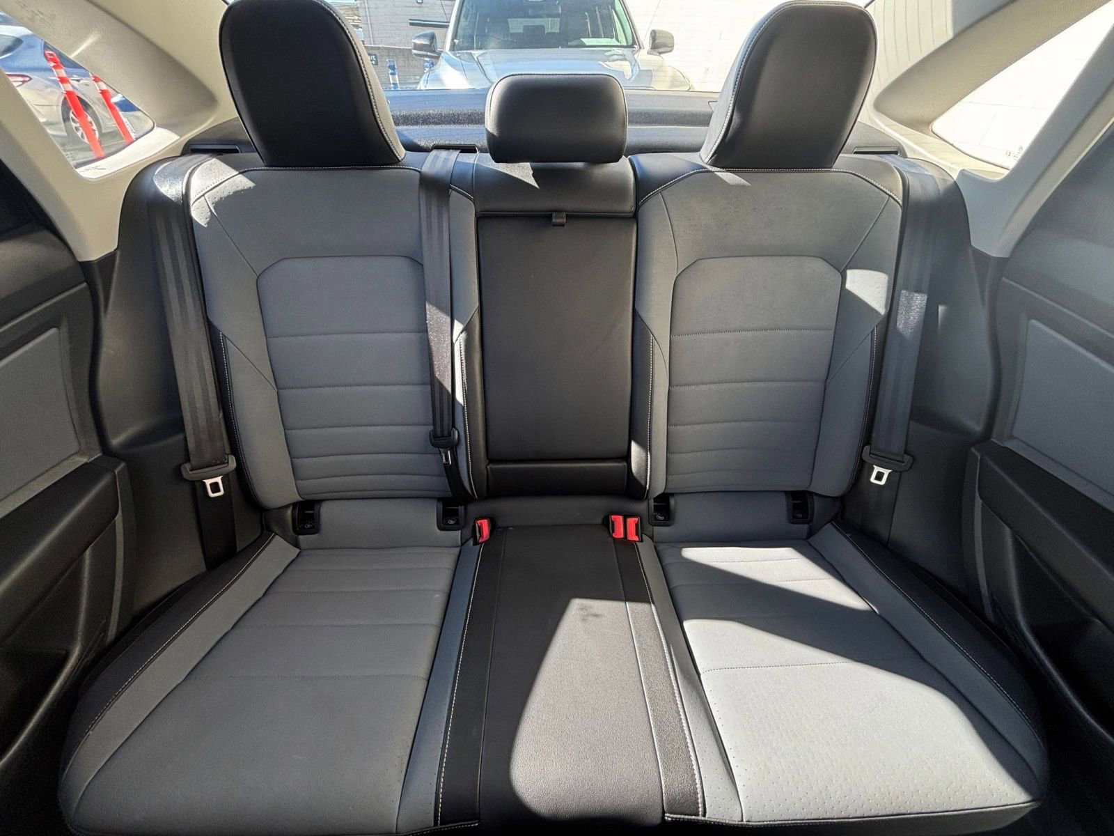 Used 2025 Volkswagen Jetta SE image 38