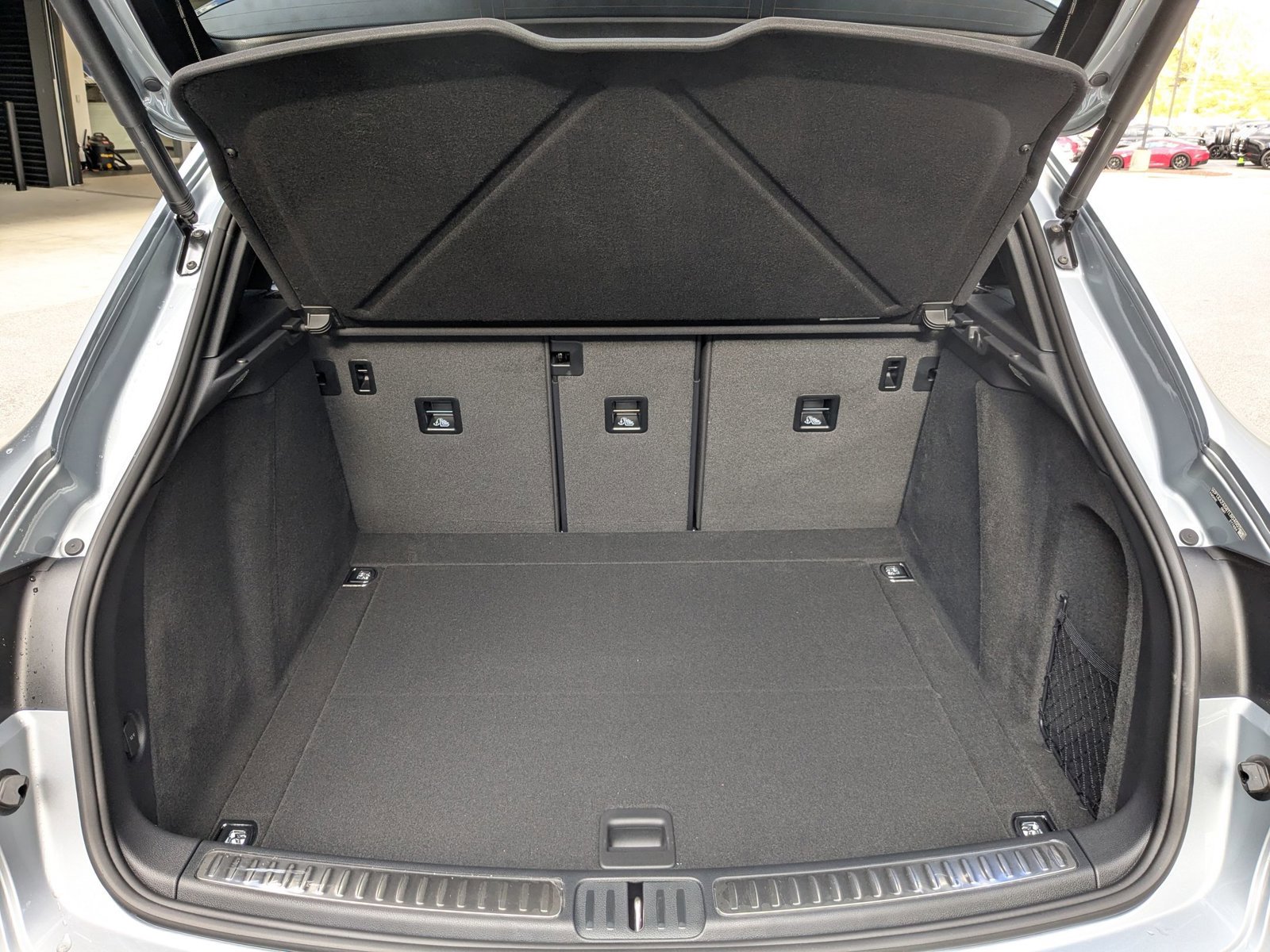 Certified 2026 Porsche Macan image 24