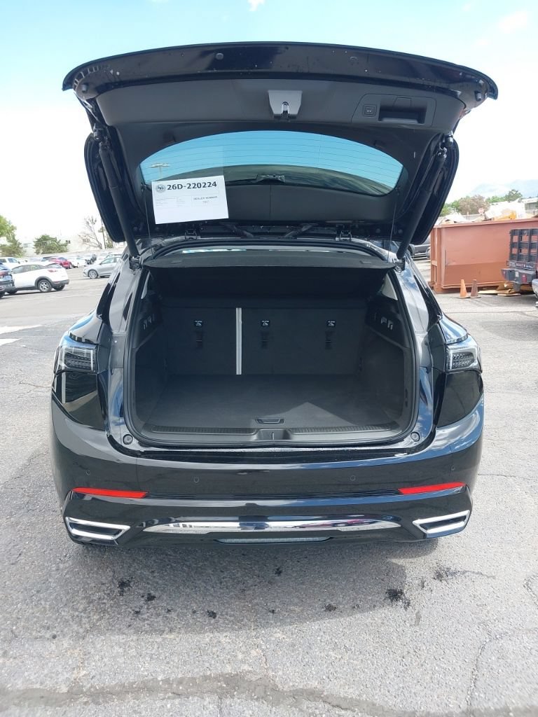 Used 2025 Buick Envision Avenir AWD/4WD image 9