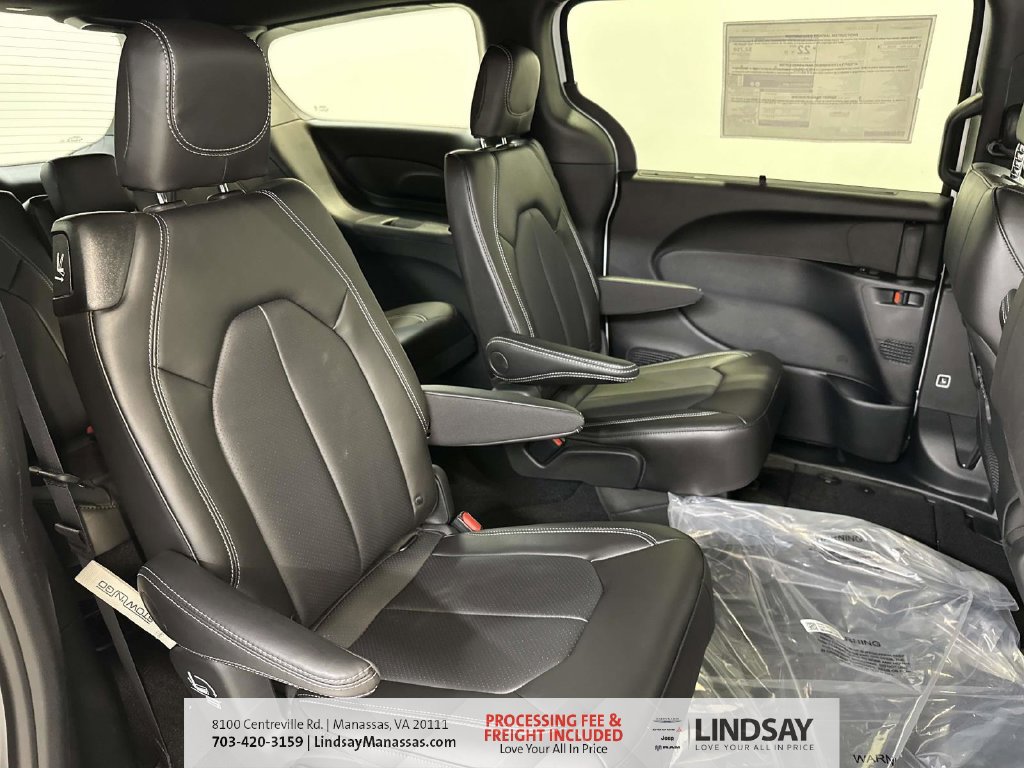 New 2026 Chrysler Pacifica Select w/ S Appearance Package FWD image 15