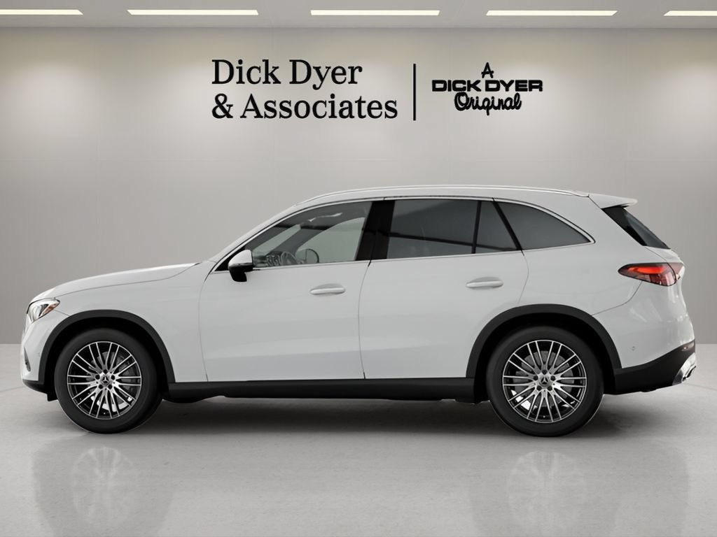 Used 2026 Mercedes-Benz GLC 300 image 29
