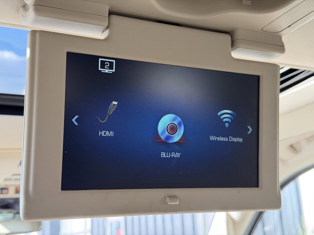 Used 2018 Cadillac Escalade Luxury image 28