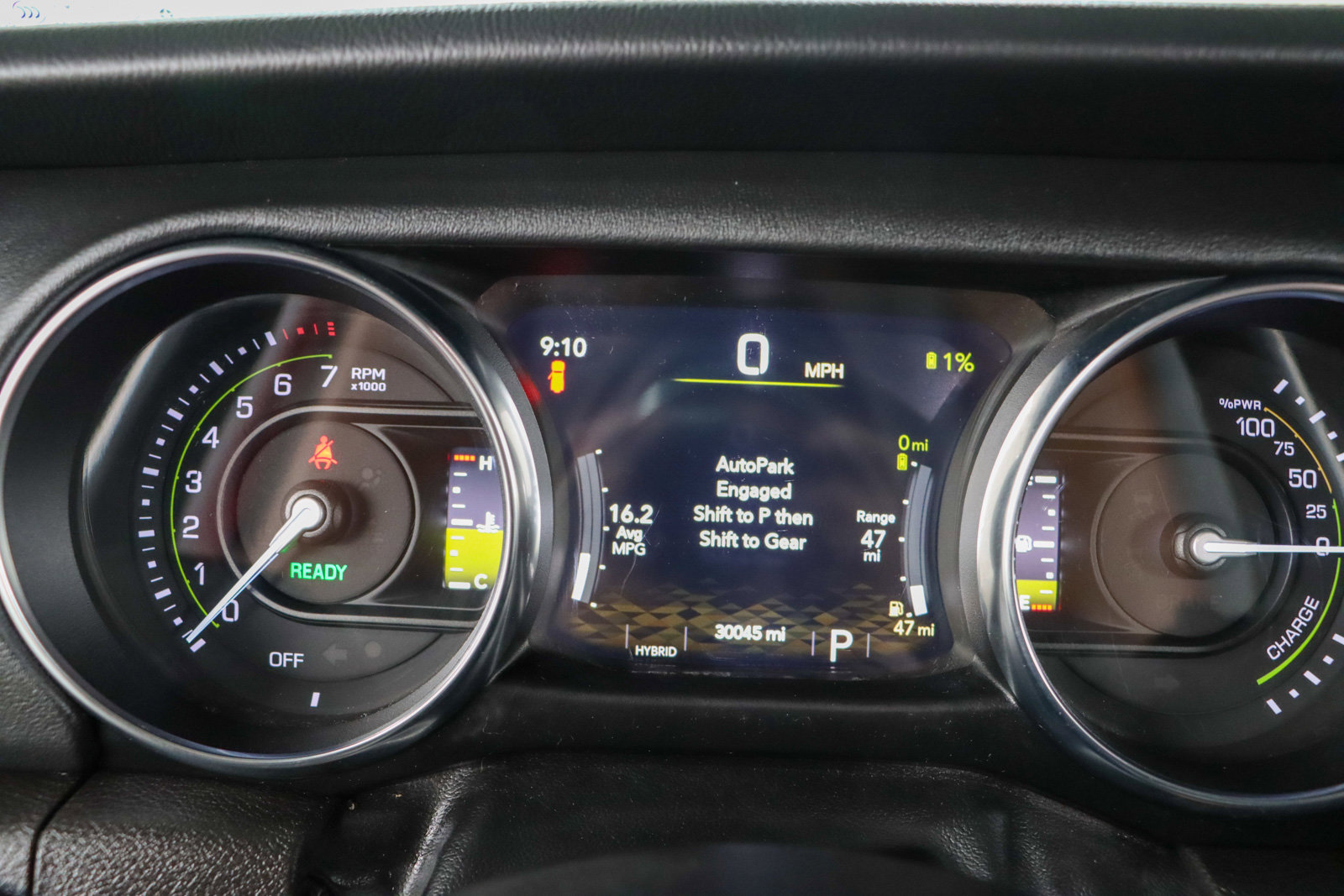 Used 2023 Jeep Wrangler Unlimited Sahara w/ Cold Weather Group AWD/4WD image 17