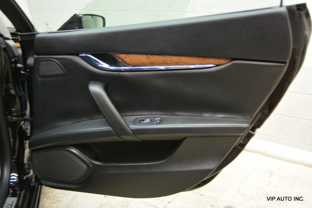 Used 2014 Maserati Quattroporte GTS RWD image 18