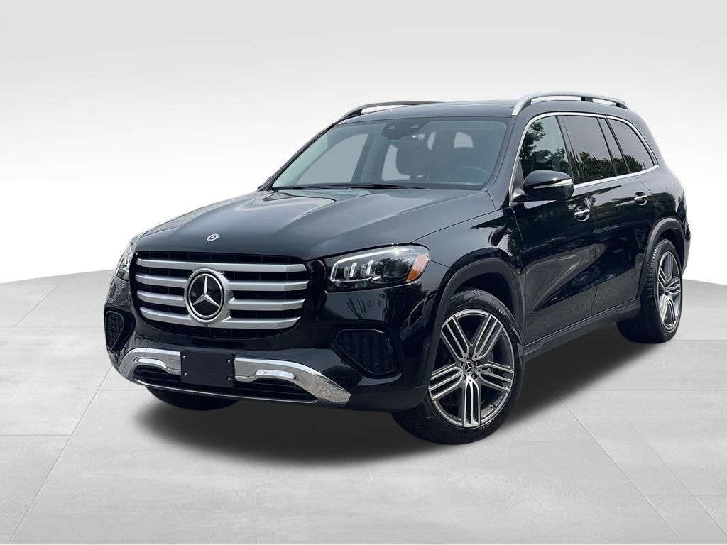 Used 2024 Mercedes-Benz GLS 450 4MATIC image 2