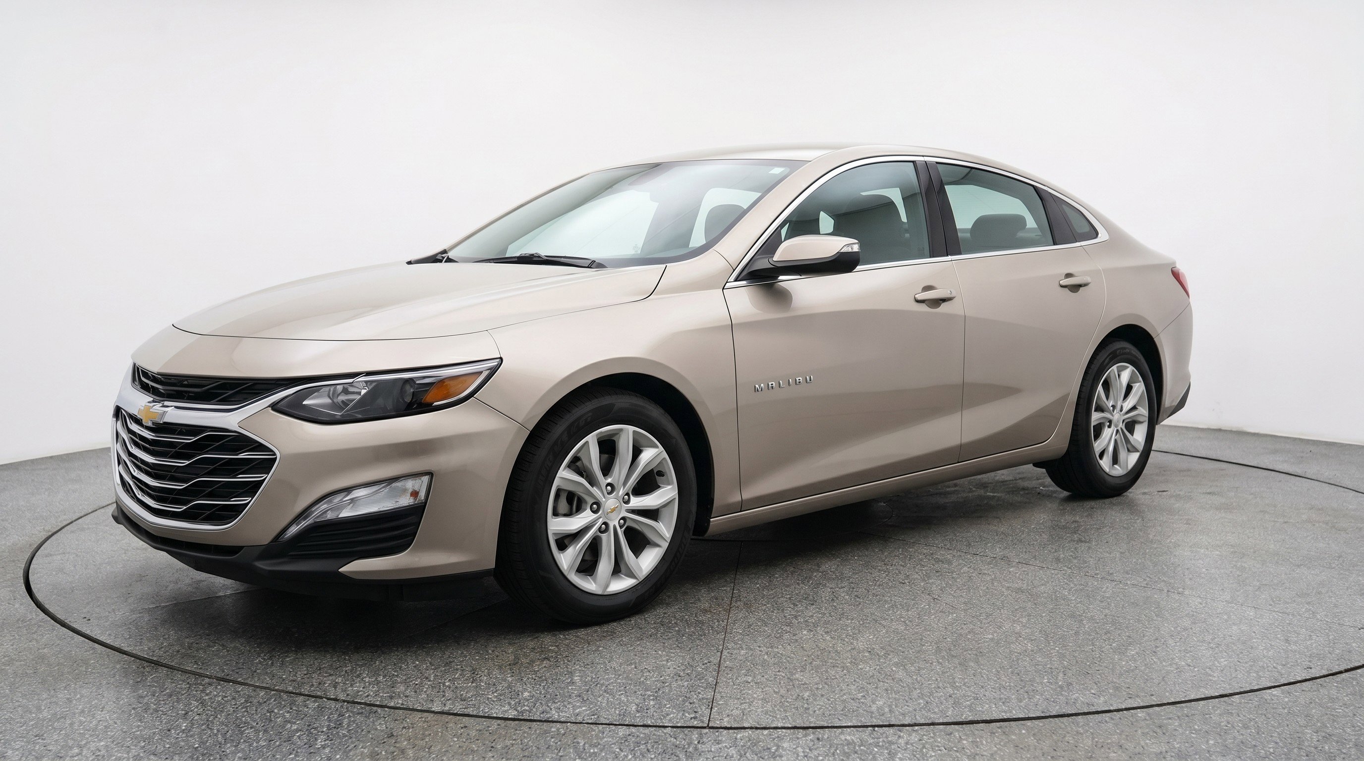 Used 2024 Chevrolet Malibu LT FWD image 3