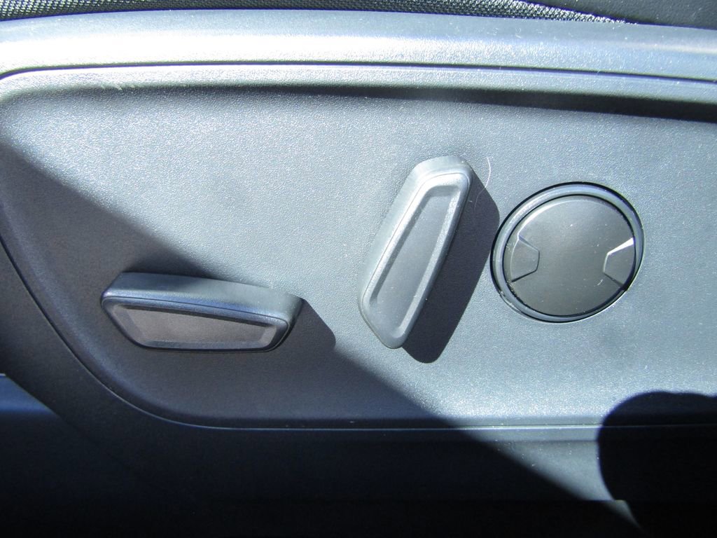 New 2026 Ford Escape Platinum image 11