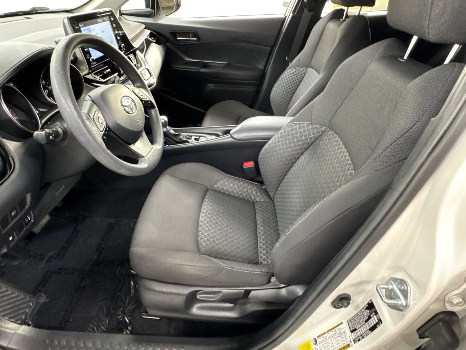 Used 2021 Toyota C-HR LE FWD image 16