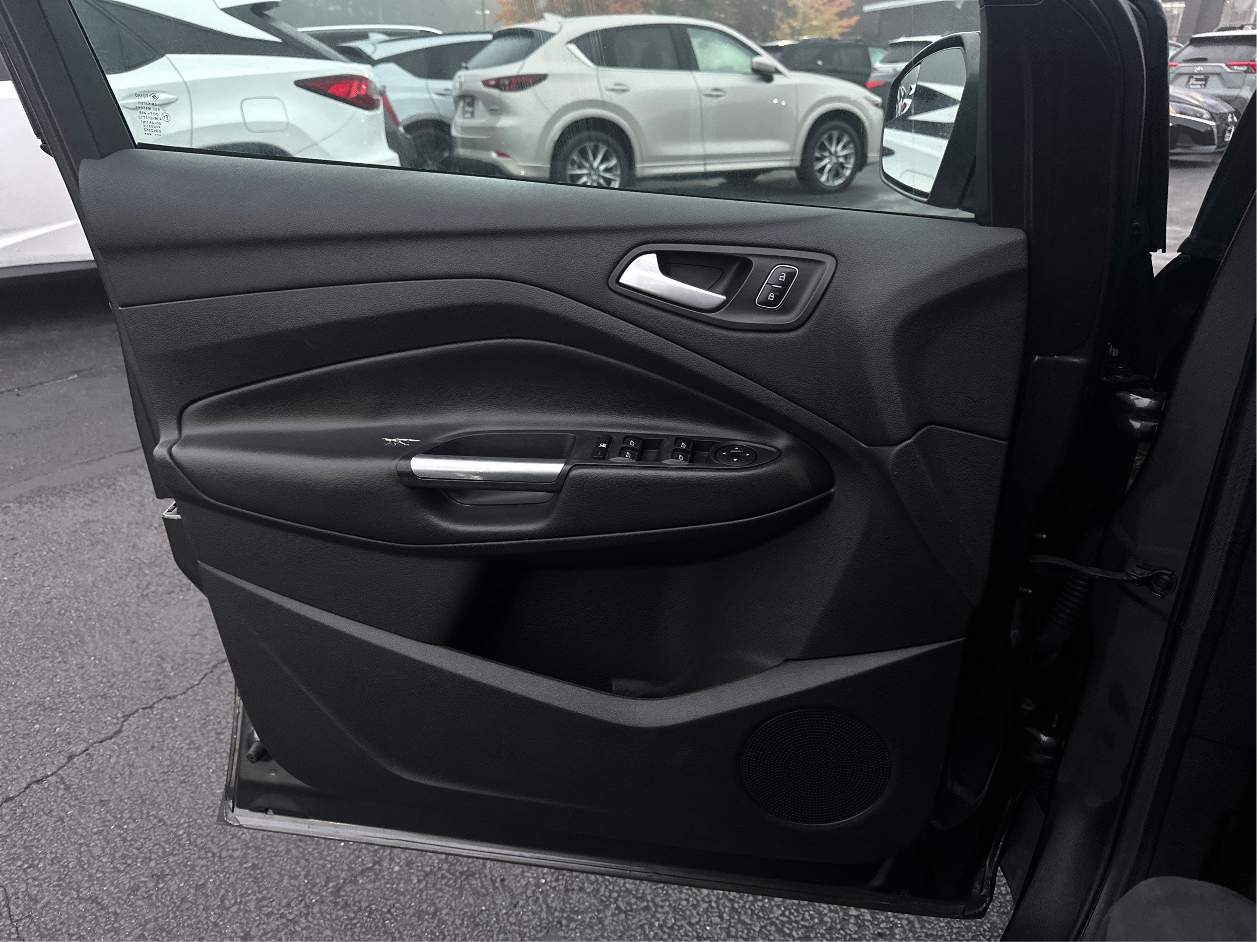 Used 2017 Ford Escape SE AWD/4WD image 21