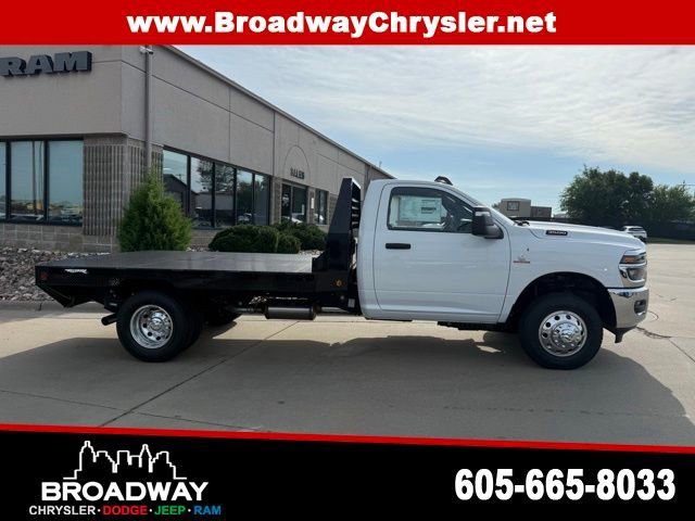 New 2025 RAM 3500 Tradesman AWD/4WD image 4