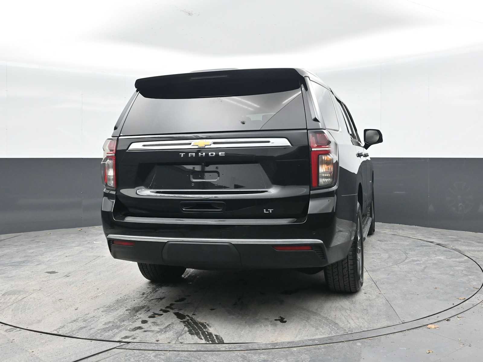 Used 2022 Chevrolet Tahoe LT w/ Luxury Package image 10