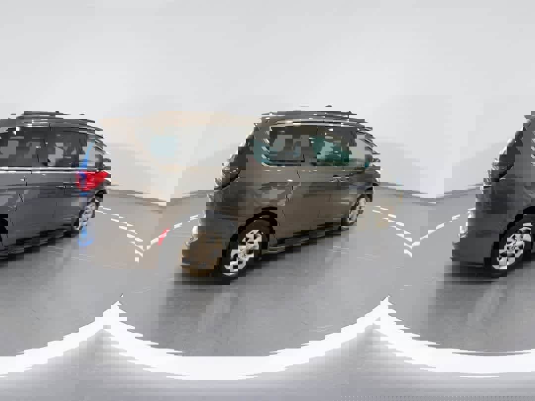 Used 2017 Chrysler Pacifica Premium image 8