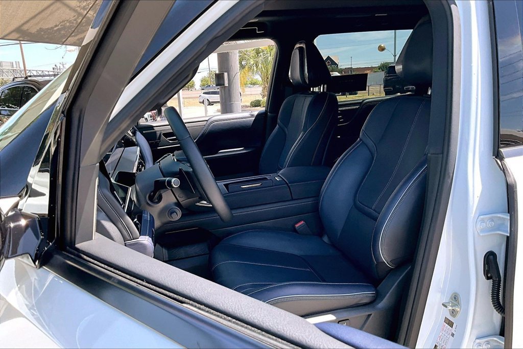 Used 2026 INFINITI QX80 4WD w/ Sport Exterior Package image 34