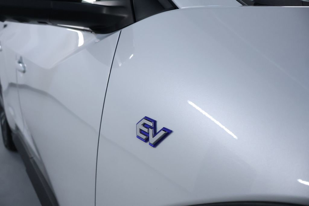 Used 2023 Subaru Solterra AWD image 12
