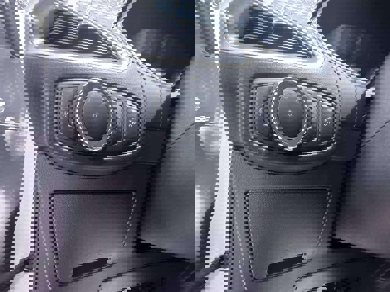 Used 2024 Ford Edge SEL image 16