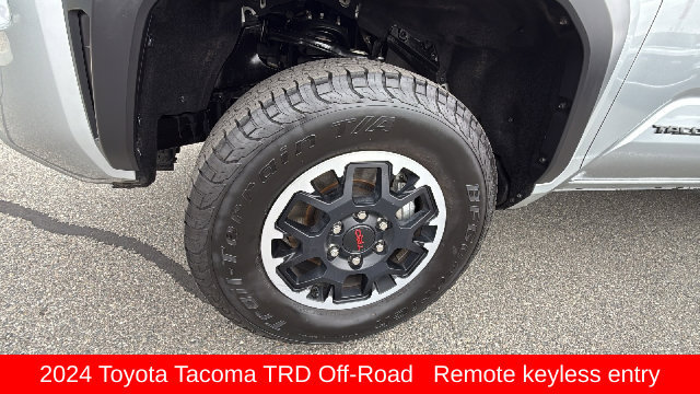 Used 2024 Toyota Tacoma TRD Off-Road AWD/4WD image 9