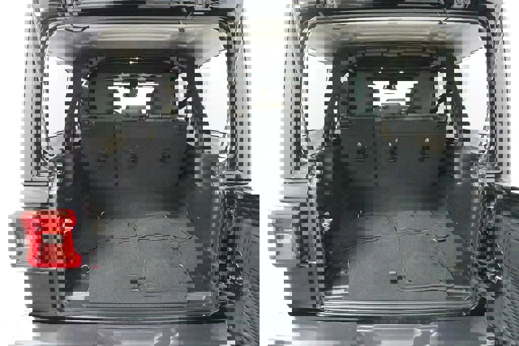 Used 2025 Jeep Wrangler Unlimited Sahara image 26