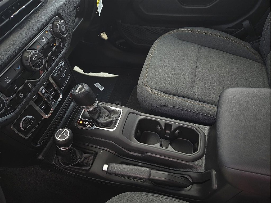 Used 2025 Jeep Wrangler Sport image 20