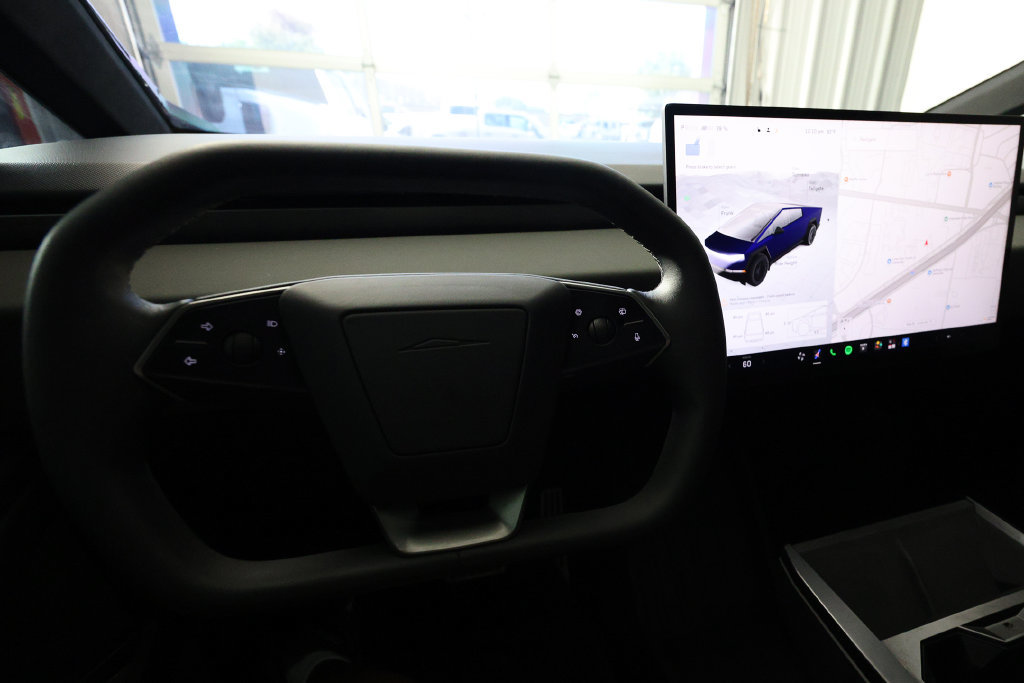 Used 2025 Tesla Cybertruck AWD Crew Cab image 17