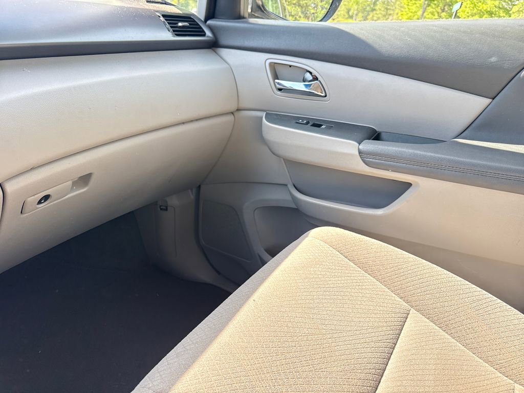 Used 2015 Honda Odyssey EX image 17