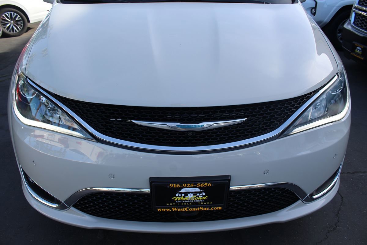 Used 2020 Chrysler Pacifica Limited w/ Advanced Safetytec Group image 9
