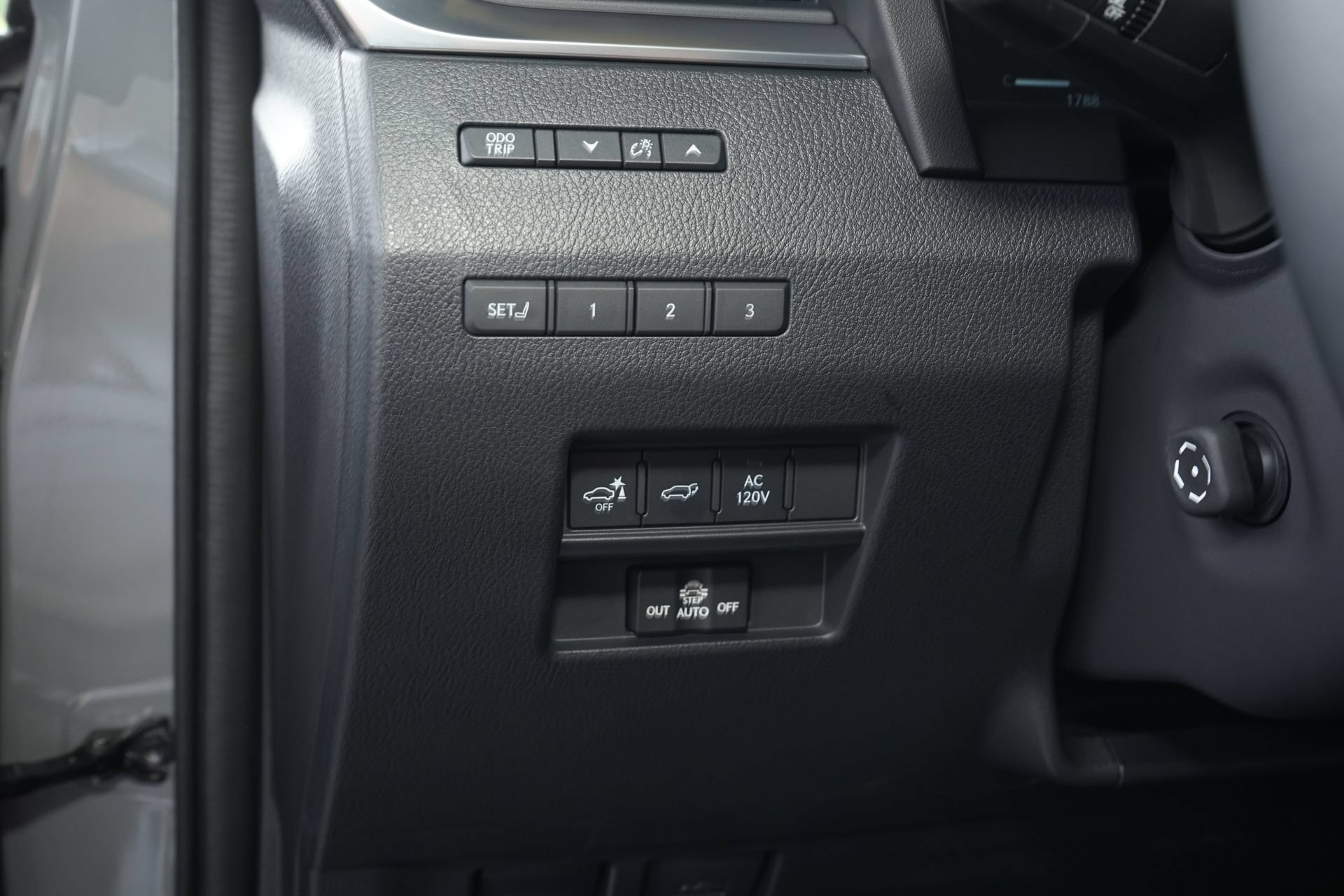 Used 2026 Lexus GX 550 w/ Accessory Package (31) AWD/4WD image 24