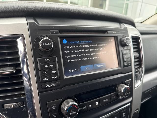 Used 2016 Nissan Titan PRO-4X w/ Pro-4x Convenience Package AWD/4WD image 10