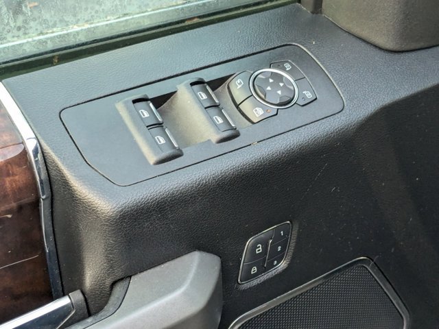 Used 2016 Ford F150 Platinum w/ Equipment Group 701A Luxury AWD/4WD image 12