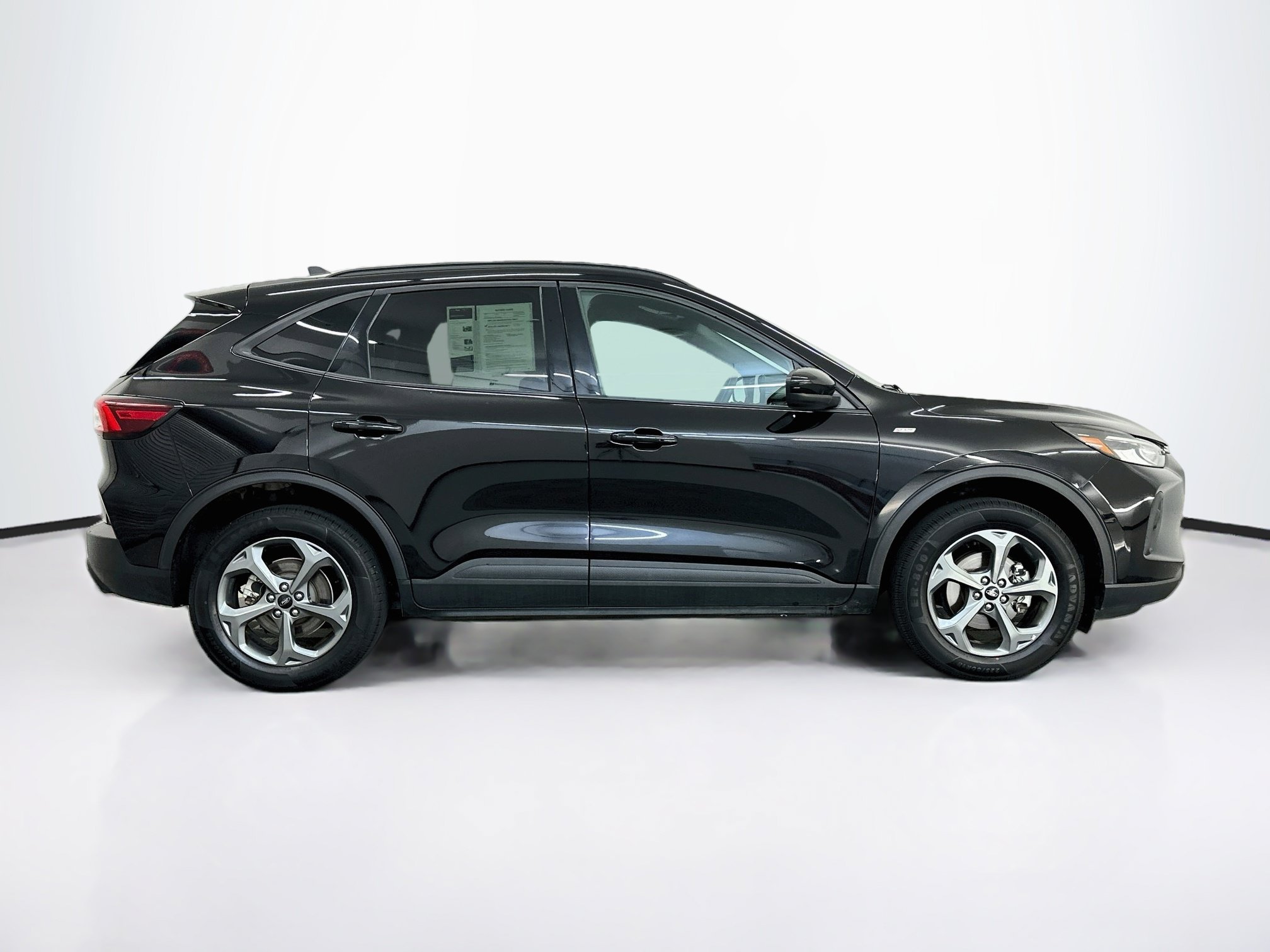 Used 2025 Ford Escape ST-Line Select AWD/4WD image 10