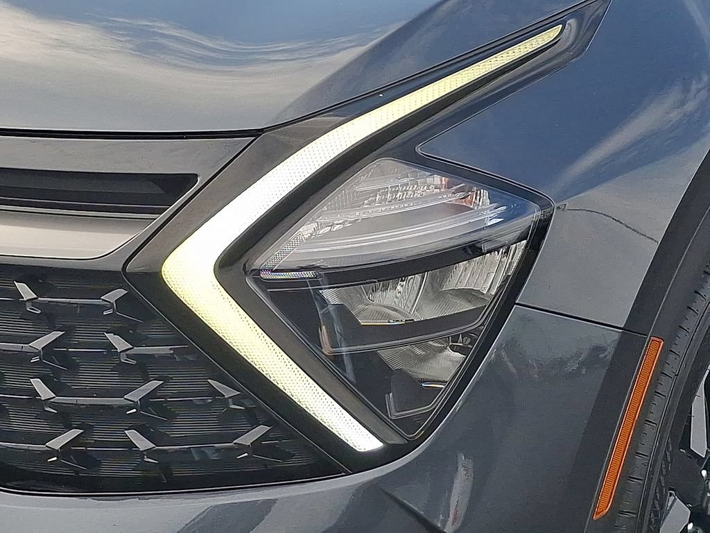 Certified 2023 Kia Sportage X-Line w/ X-Line Premium Package AWD/4WD image 9