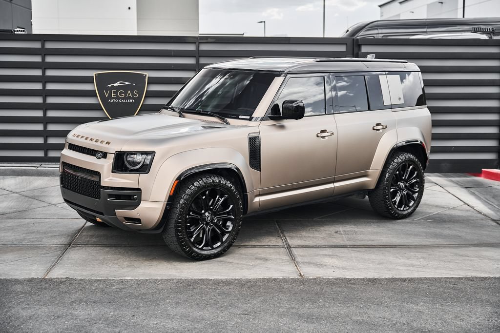 Used 2025 Land Rover Defender 110 AWD/4WD image 5