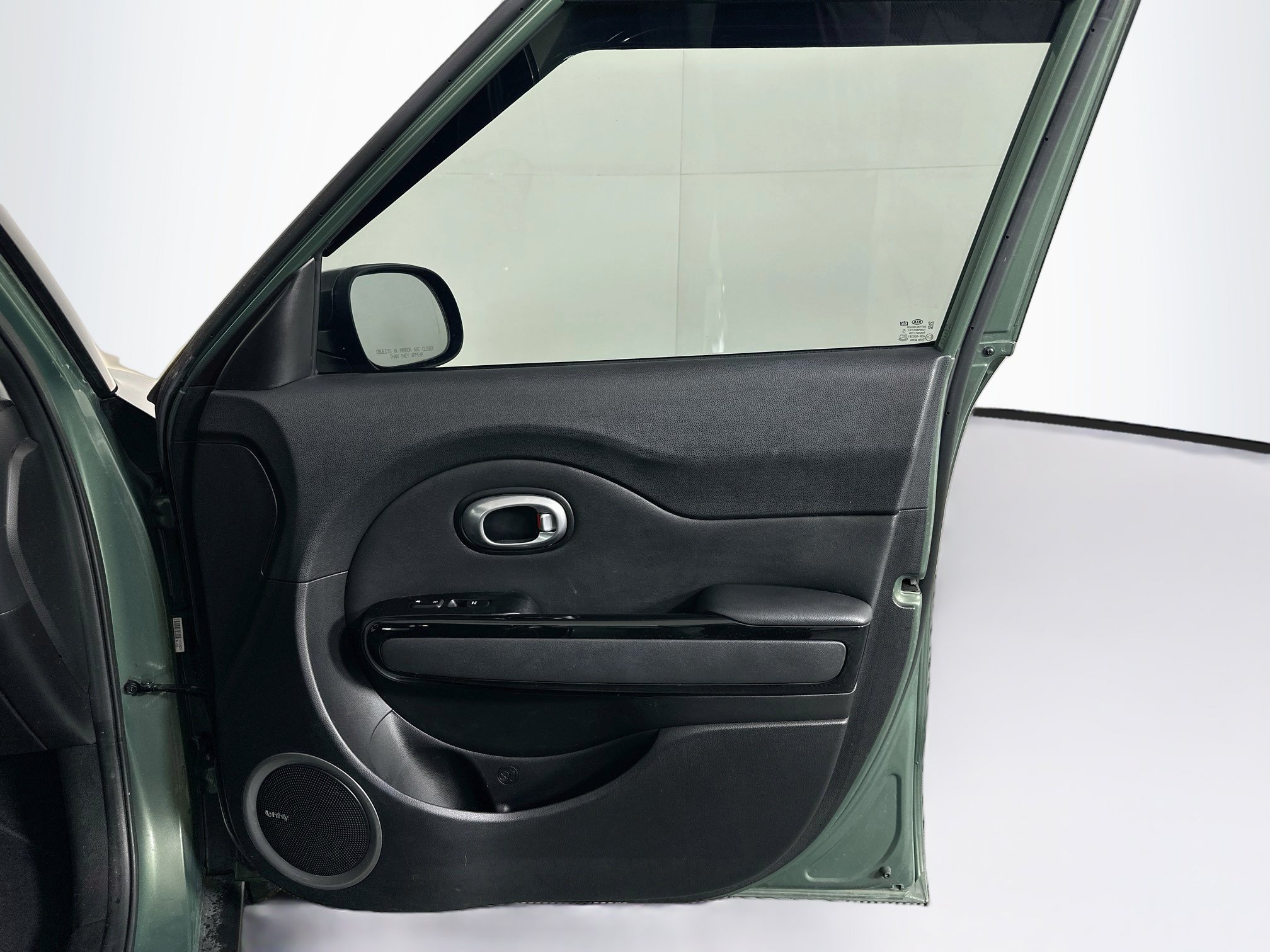 Used 2014 Kia Soul + w/ Audio Package FWD image 30