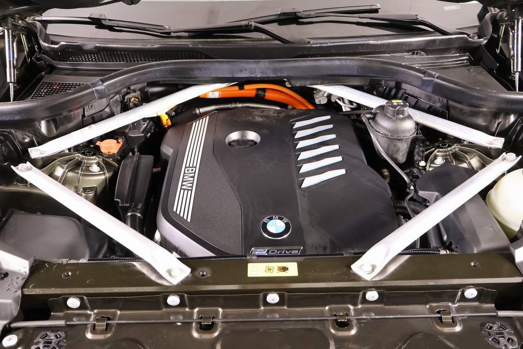 Used 2021 BMW X5 xDrive45e w/ Parking Assistance Package image 22