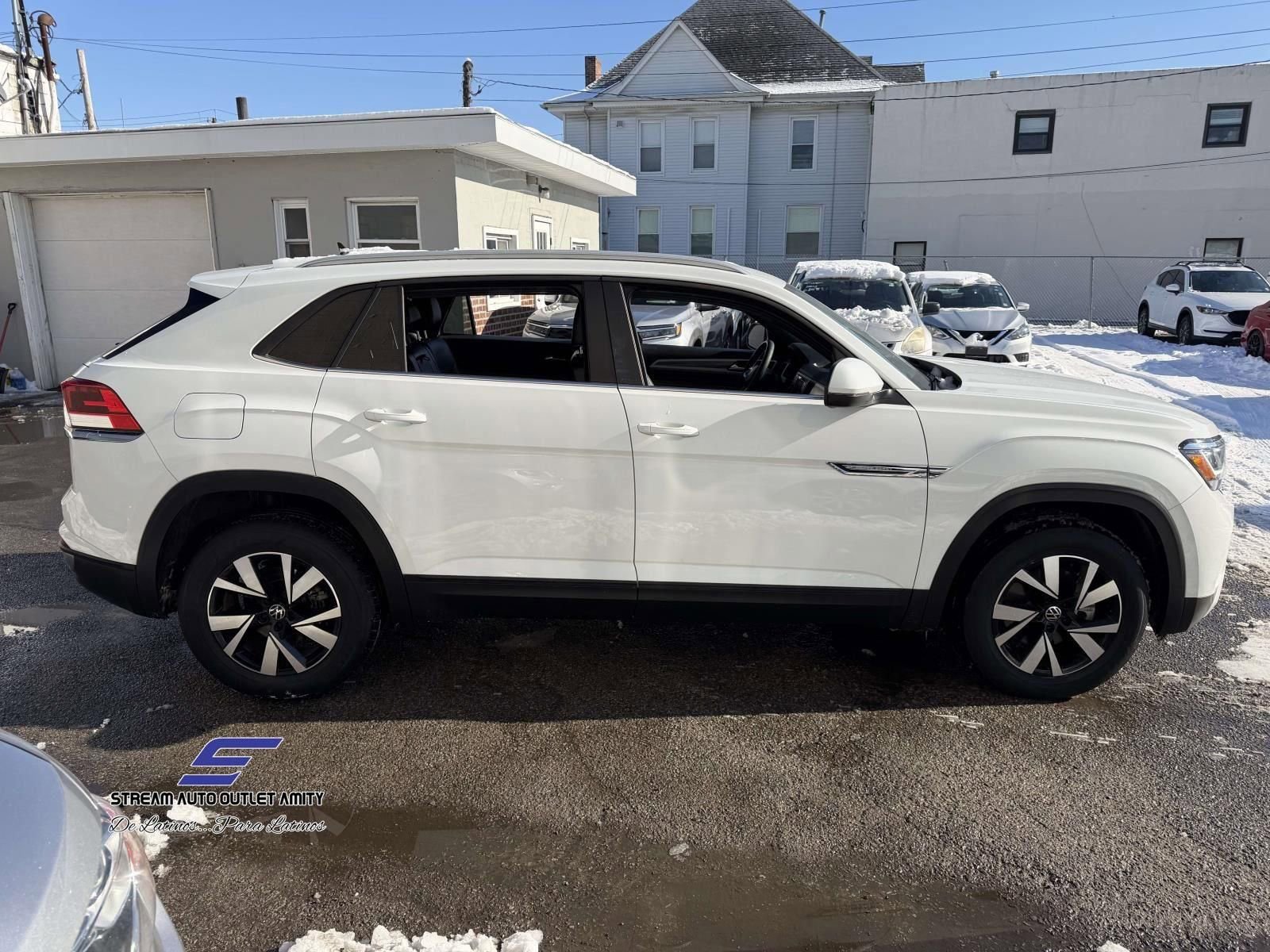 Used 2022 Volkswagen Atlas Cross Sport SE AWD/4WD image 13