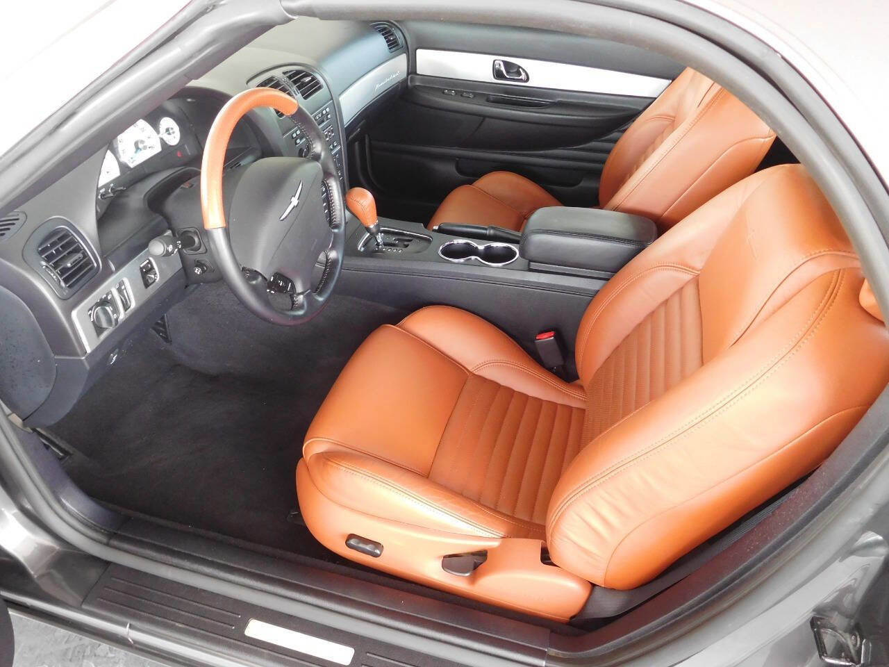 Used 2003 Ford Thunderbird image 4