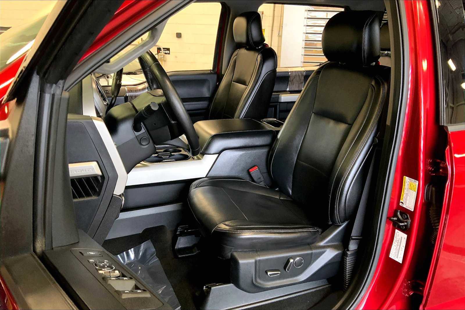 Used 2017 Ford F350 Lariat w/ Lariat Ultimate Package image 8