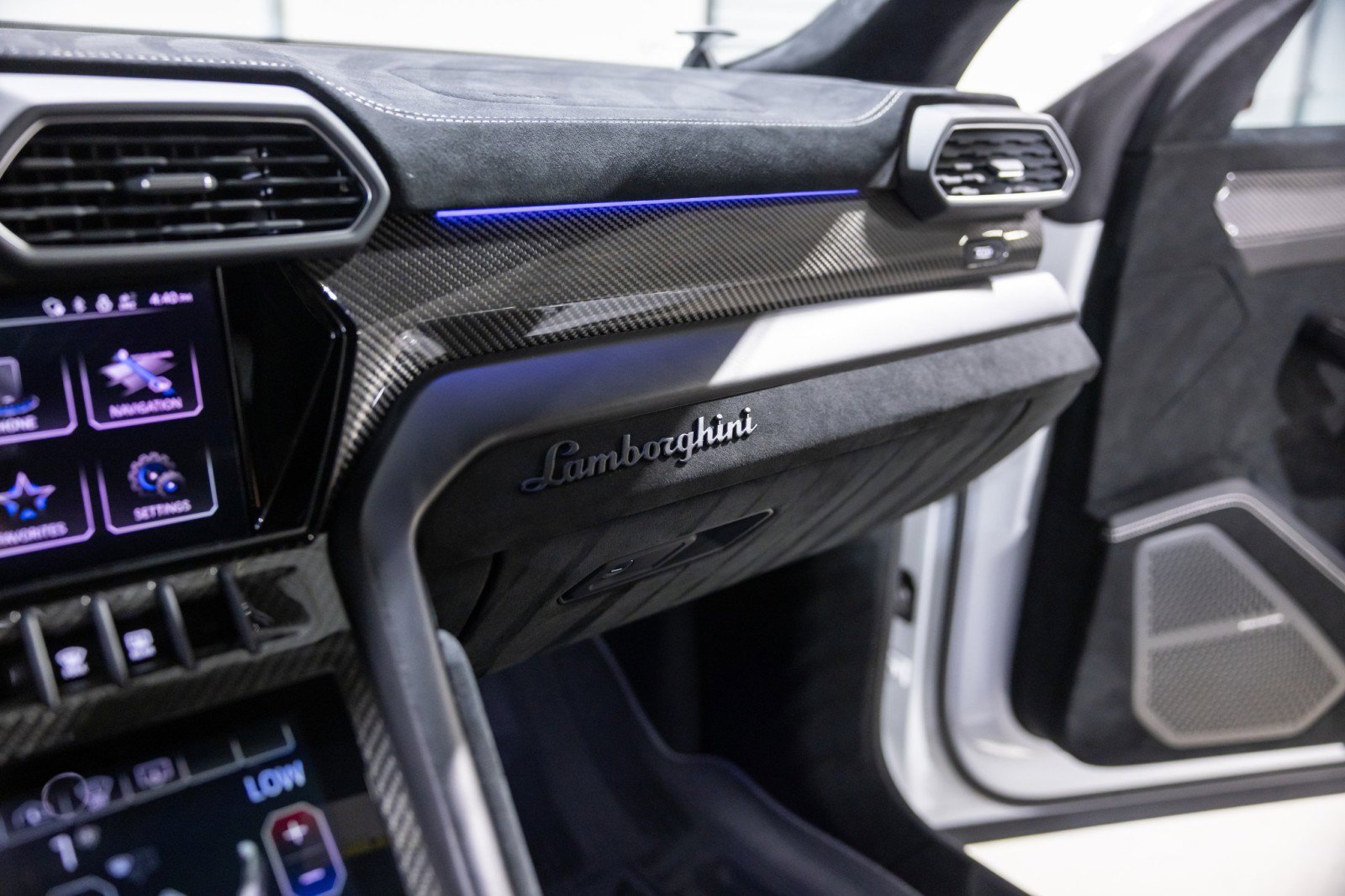 Used 2023 Lamborghini Urus Performante image 52