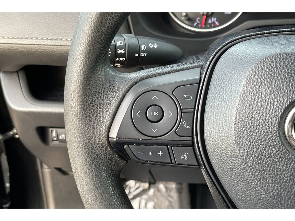 Used 2021 Toyota RAV4 XLE w/ Carpet Mat Package (TMS) image 35