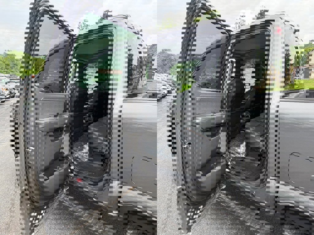 New 2025 Ford F250 Lariat w/ Lariat Ultimate Package image 13