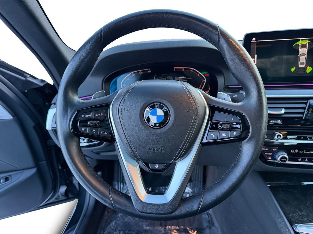 Used 2022 BMW 530i xDrive w/ Premium Package image 12