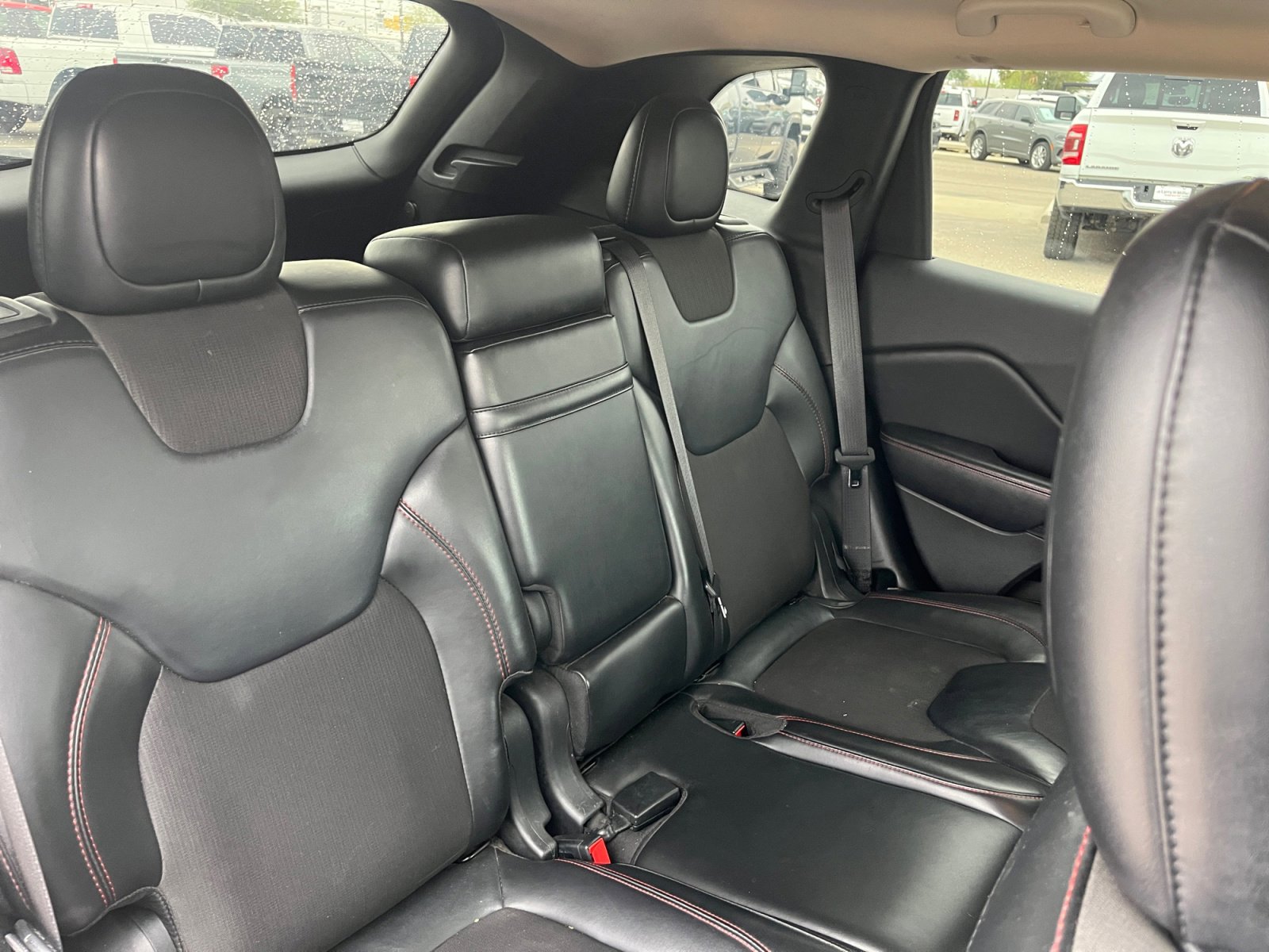 Used 2016 Jeep Cherokee Trailhawk w/ Comfort/Convenience Group image 19