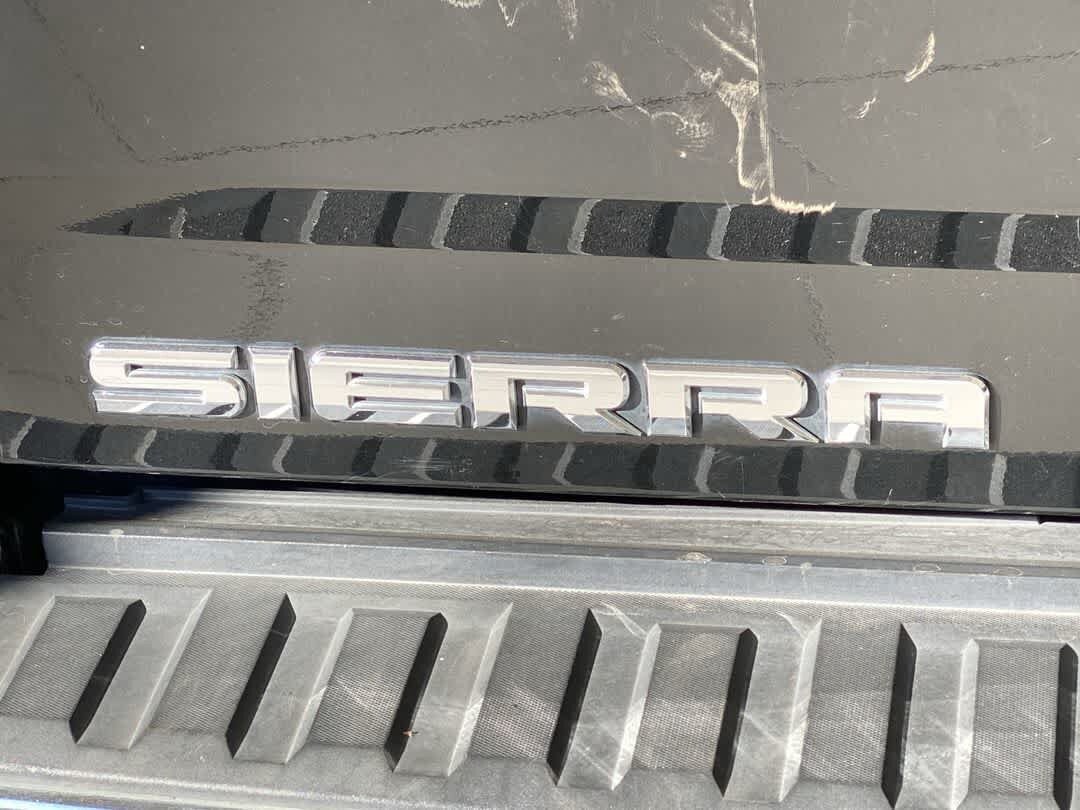 Used 2018 GMC Sierra 1500 SLT w/ SLT Premium Package AWD/4WD image 11