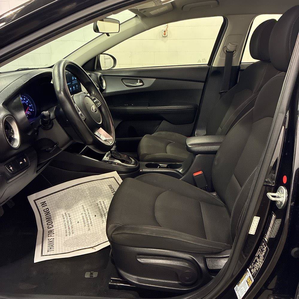 Used 2021 Kia Forte LXS FWD image 12