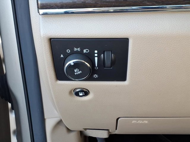 Used 2014 Jeep Grand Cherokee Limited w/ Trailer Tow Group IV image 23