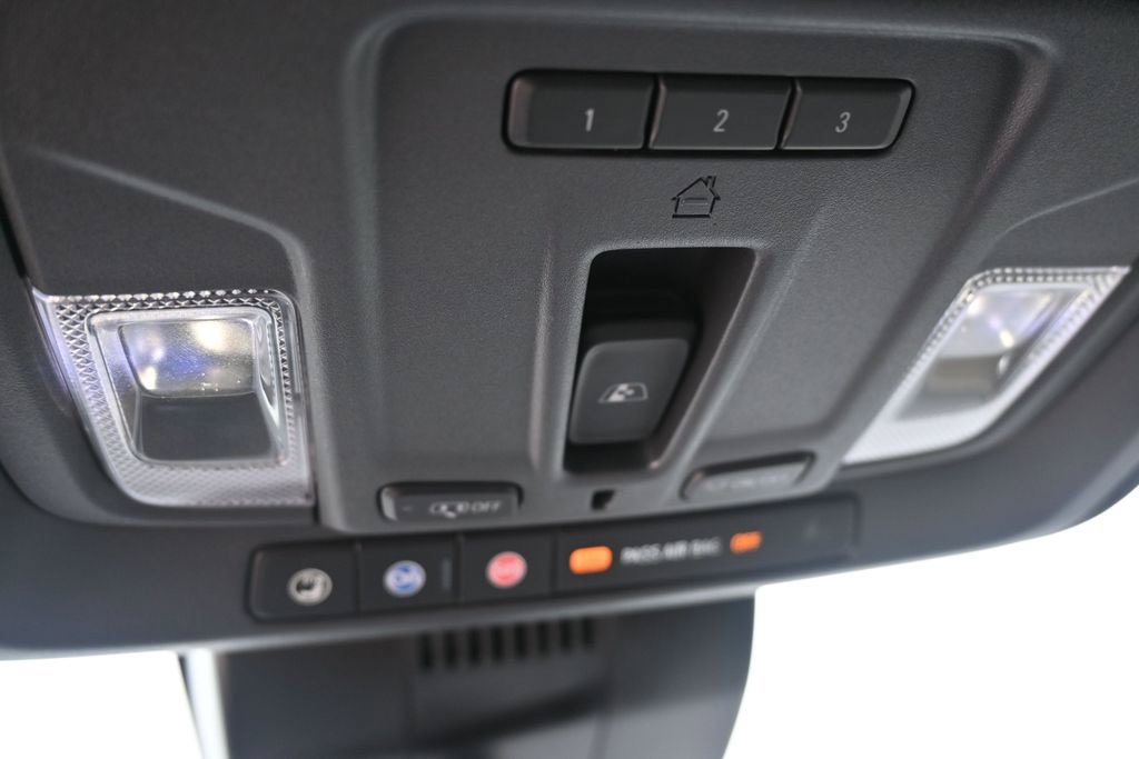 Used 2024 Chevrolet Silverado 2500 High Country w/ Technology Package AWD/4WD image 30