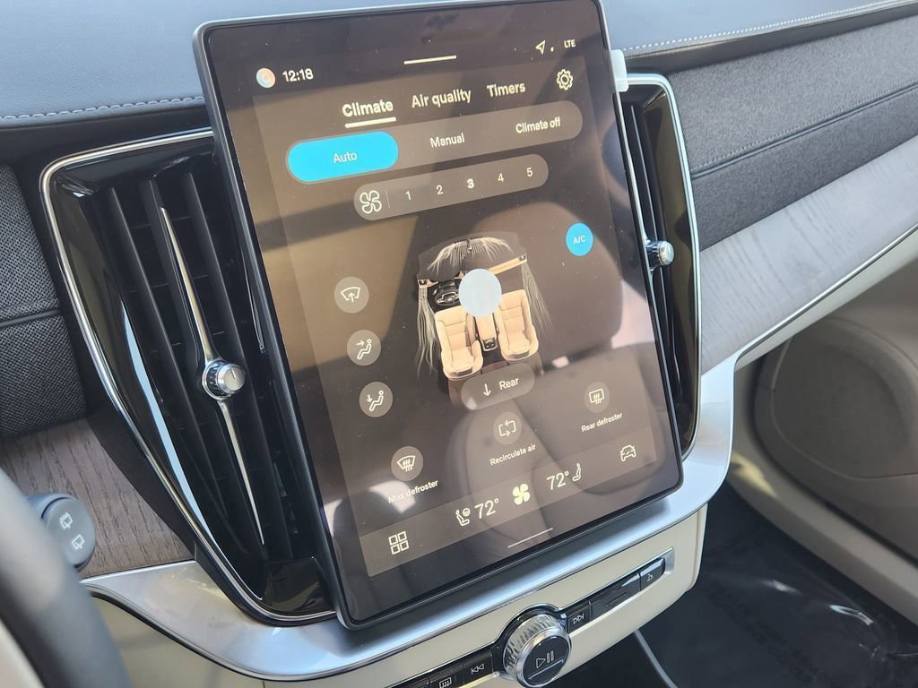 New 2026 Volvo XC90 T8 Ultra w/ Protection Package Premier image 10