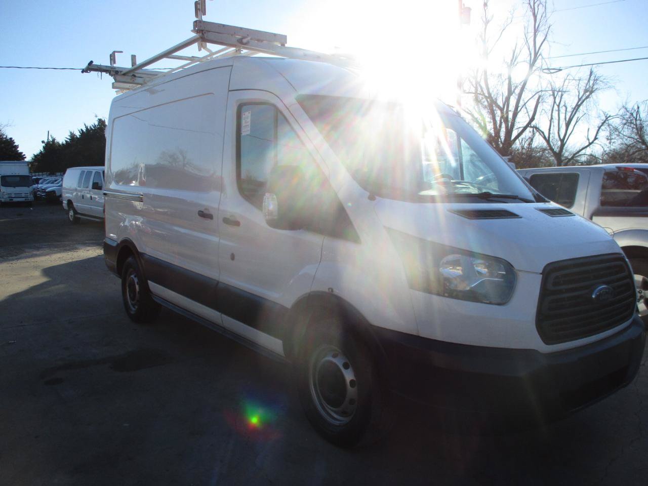 Used 2015 Ford Transit 150 130 Medium Roof RWD image 3