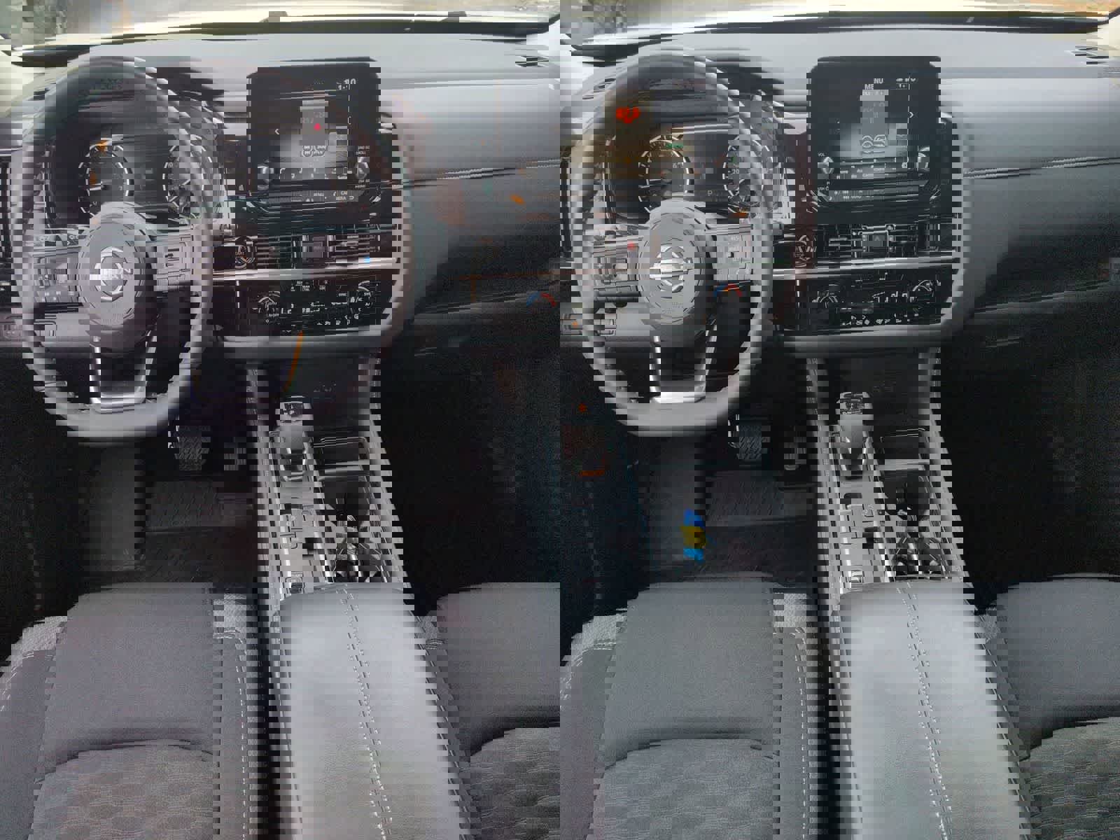 Used 2024 Nissan Pathfinder SV w/ Black Appearance Package image 14