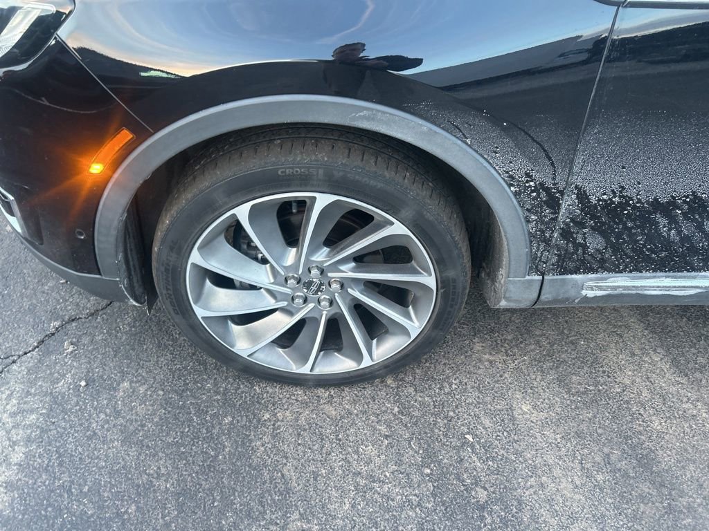 Used 2019 Lincoln Nautilus Reserve w/ Ultimate Package image 27