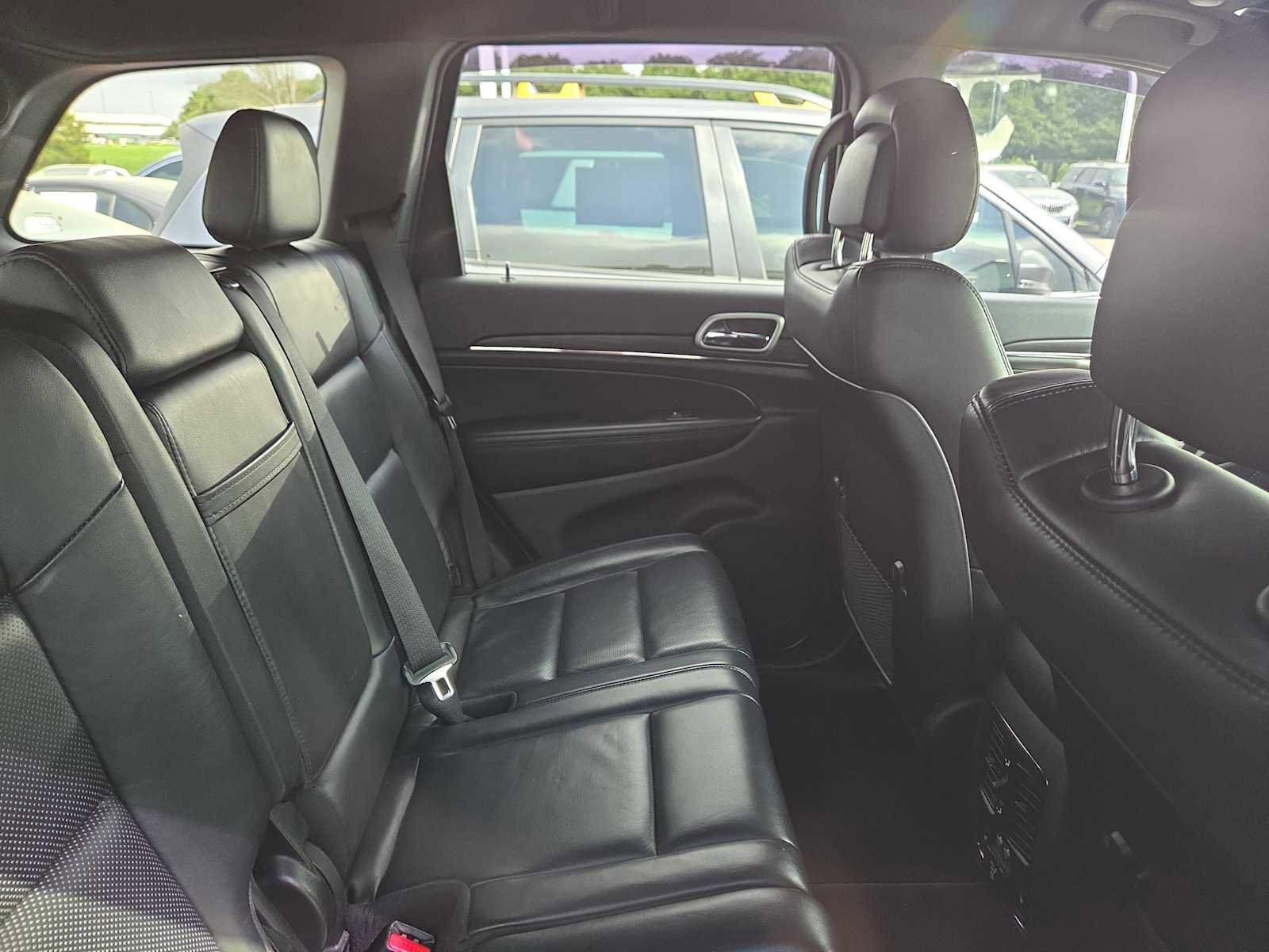 Used 2019 Jeep Grand Cherokee Limited w/ Luxury Group II image 12